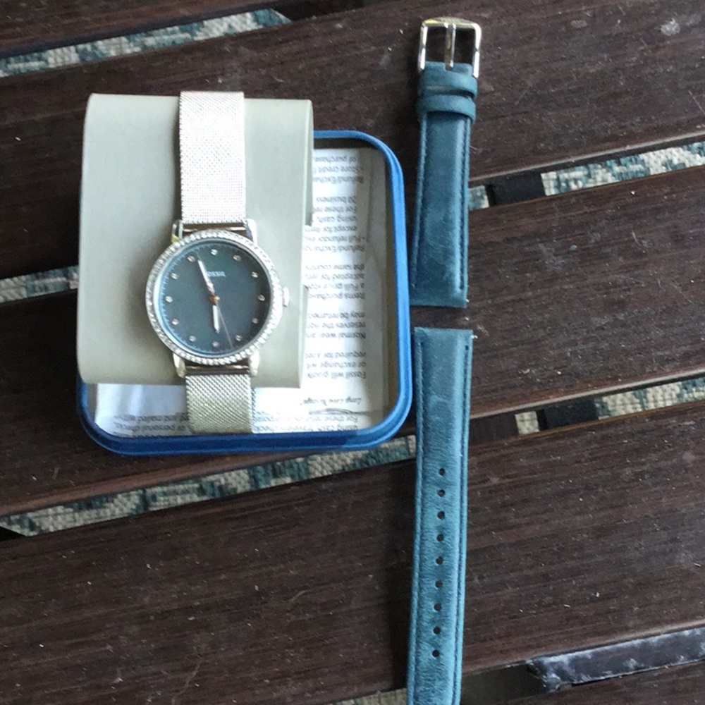 Fossil Watch - Picture 7 of 7